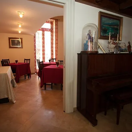 Nel Regno Di Panzió